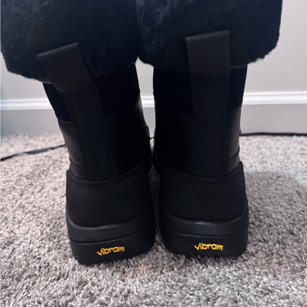 UGG Adirondack III black winter boots - Picture 5 of 8